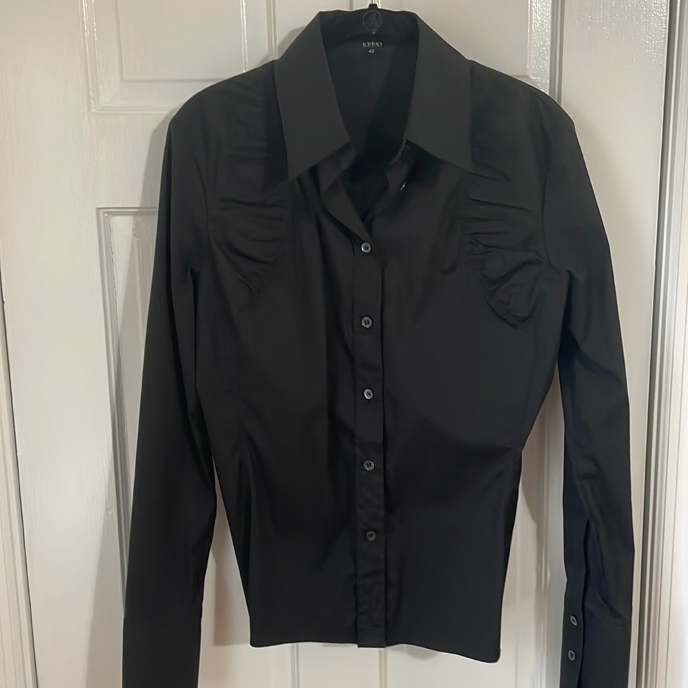 Gucci cotton shirt rouche. Size 42 / US size 6 great condition